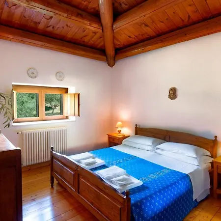 Country house Borgo Degli Ulivi *
