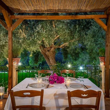 Borgo Degli Ulivi Country house *