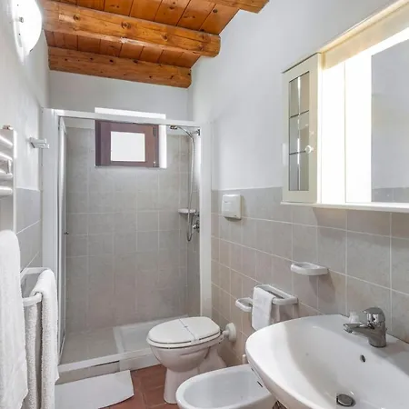 Borgo Degli Ulivi Country house *