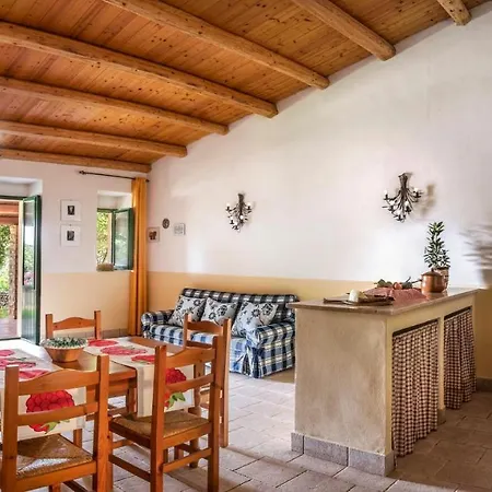 Country house Borgo Degli Ulivi *