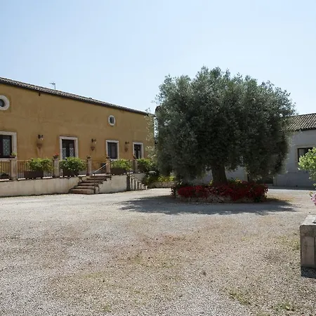 Country house Borgo Degli Ulivi *